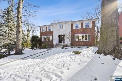 41 Hickory Street, Englewood Cliffs, NJ 07632