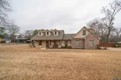 403 E Robinwood Dr., White Oak, TX 75693