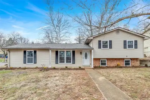 3901 Crystal Wood Drive, Arnold, MO 63010