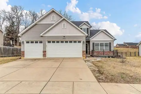 1711 Saint Charles Drive, Hillsboro, MO 63050