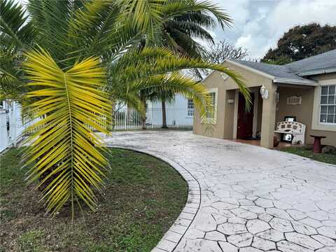 761 NE 4th Pl, Hialeah, FL 33010