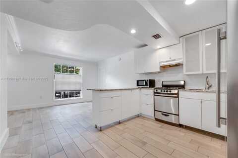 3245 Virginia St, Miami, FL 33133