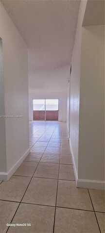 10900 SW 104th St, Miami, FL 33176