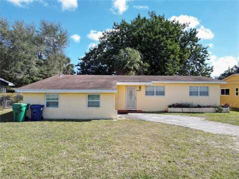 18341 NW 39th Ct, Miami Gardens, FL 33055