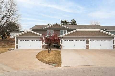 450 Coronado Cir, Onalaska, WI 54650