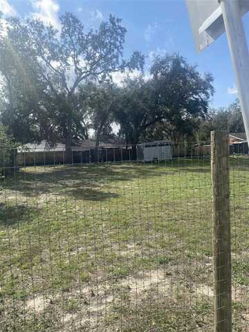 11207 E DR MARTIN LUTHER KING JR BLVD, SEFFNER, FL 33584