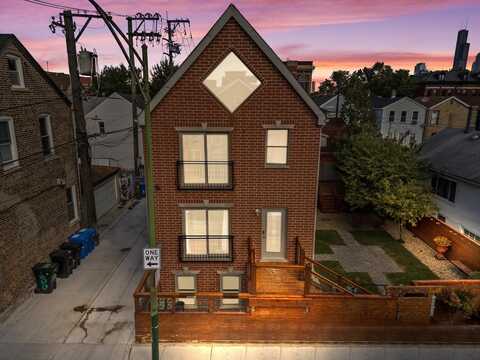 1024 W 18th Place, Chicago, IL 60608