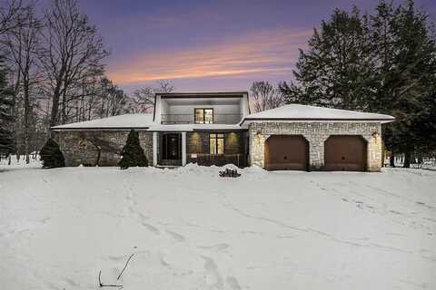 5550 N Lake Shore, Harbor Springs, MI 49740