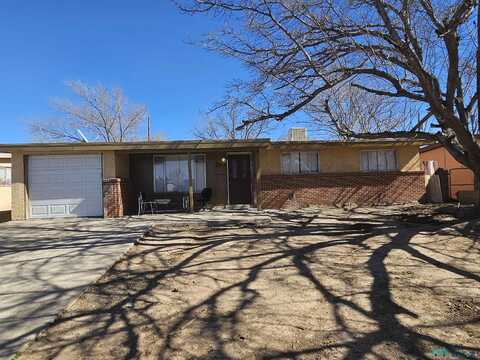 2813 S Emerald Drive, Roswell, NM 88203