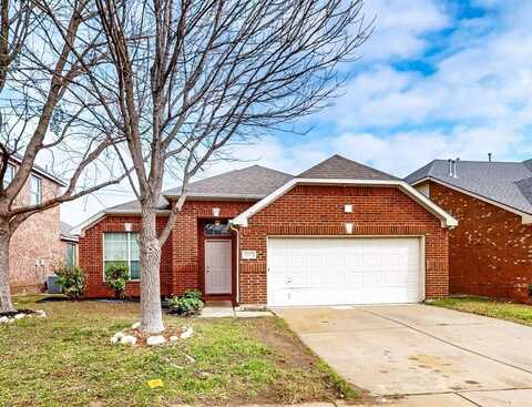 8905 Friendswood Drive, Fort Worth, TX 76123