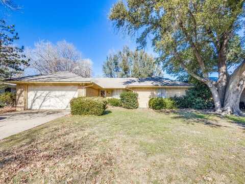 1310 Greenbriar Street, Denton, TX 76201