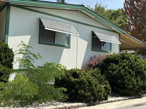 675 Parlanti Lane, Sparks, NV 89434