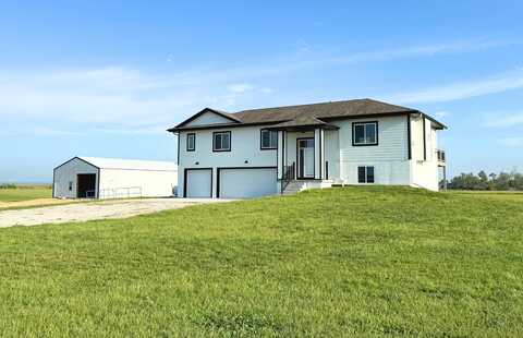 19916 Mayfield Circle, Pacific Junction, IA 51561