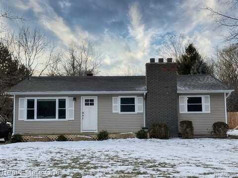 3300 DEVONDALE Road, Rochester Hills, MI 48309