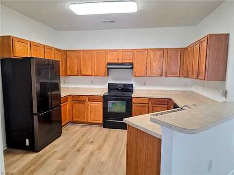 23 Regal Way, Hampton, VA 23669