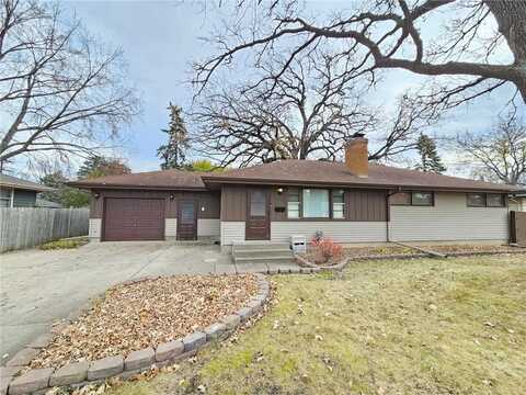 6830 Orchard Avenue N, Brooklyn Center, MN 55429