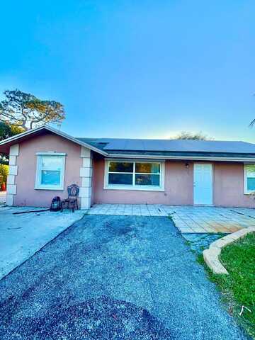 2001 NW 2nd Street, Boynton Beach, FL 33435