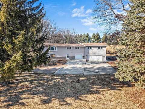 7196 Highway 19, Waunakee, WI 53597