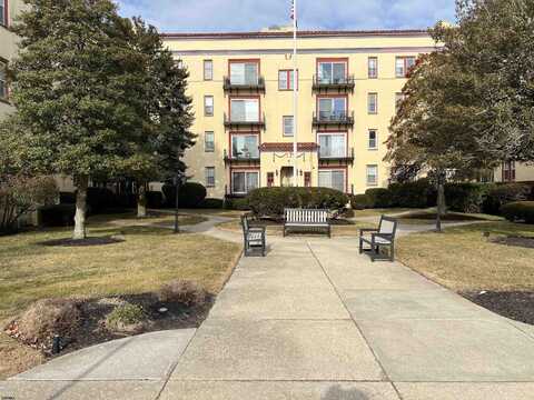 300 Ocean Ave, Ocean City, NJ 08226