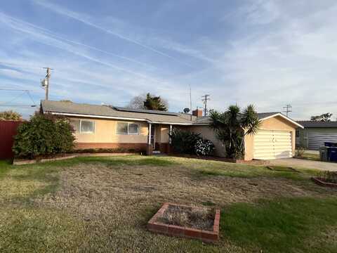 142 N Bellah Avenue, Lindsay, CA 93247