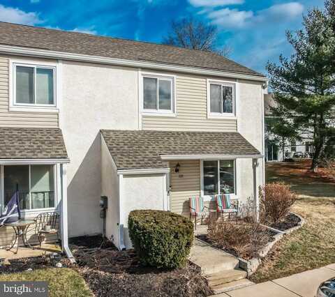 121 ROSKEEN COURT, PHOENIXVILLE, PA 19460