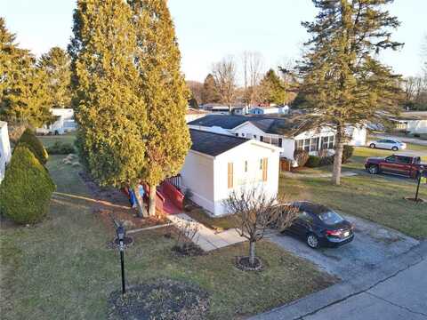 702 Dauphin Dr, Cranberry Twp, PA 16066