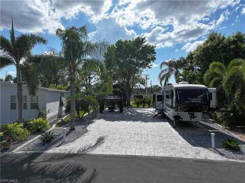 5870 MAPLEWOOD, FORT MYERS, FL 33905