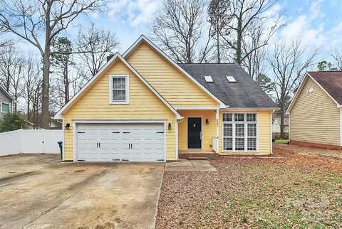 2321 Heathershire Lane, Matthews, NC 28105