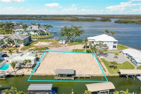 5592 Avenida Pescadora, Fort Myers Beach, FL 33931