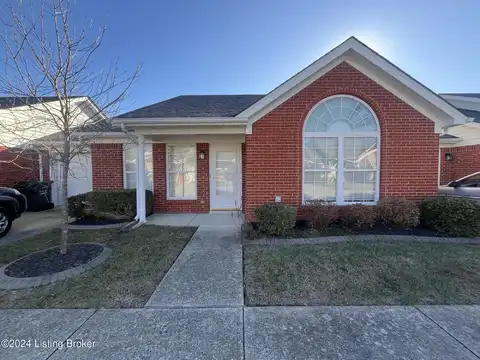 147 Woodlake Ct, Mount Washington, KY 40047