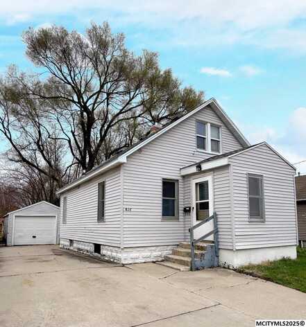 836 8th SE, MASON CITY, IA 50401