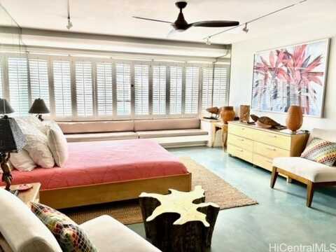 2895 Kalakaua Avenue, Honolulu, HI 96815