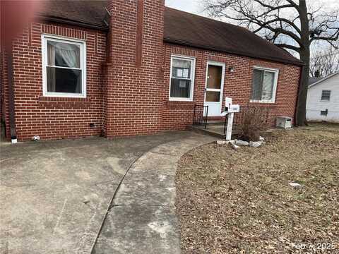 3842 brown Road, Berkeley, MO 63134