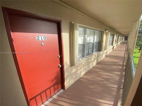 801 SW 133rd Ter, Pembroke Pines, FL 33027