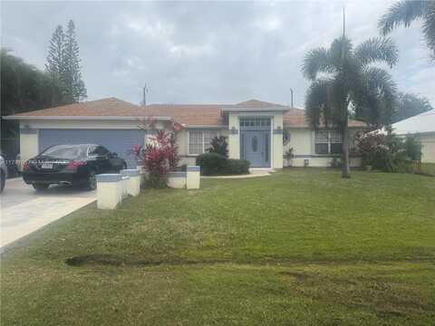 1931 SE Gaskins Cir, Port Saint Lucie, FL 34952