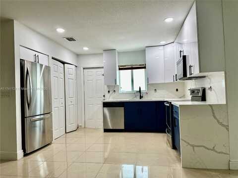 513 NW 77 ST, Miami, FL 33150
