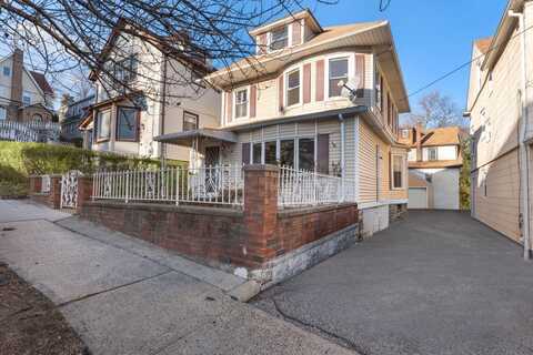 39 Vernon Place, Yonkers, NY 10704