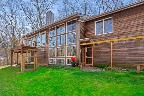 10 Club Lane, Sag Harbor, NY 11963