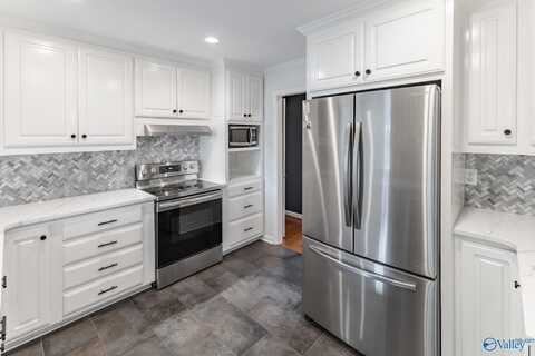 2607 13th Street SE, Decatur, AL 35601