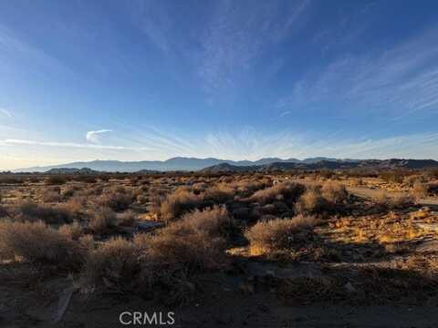 8 162nd Street E, Lancaster, CA 93535