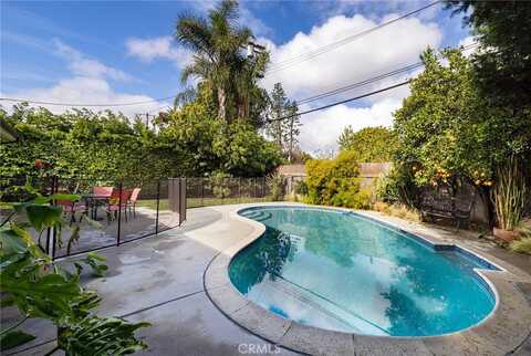 23335 Friar Street, Woodland Hills, CA 91367