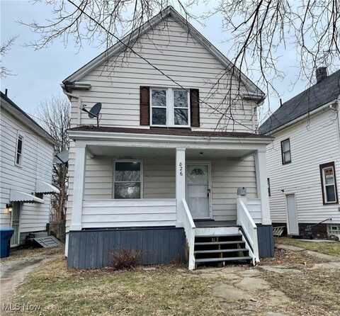 826 W 11th Street, Lorain, OH 44052