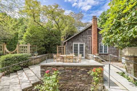 26 Cooper Lane, East Hampton, NY 11937