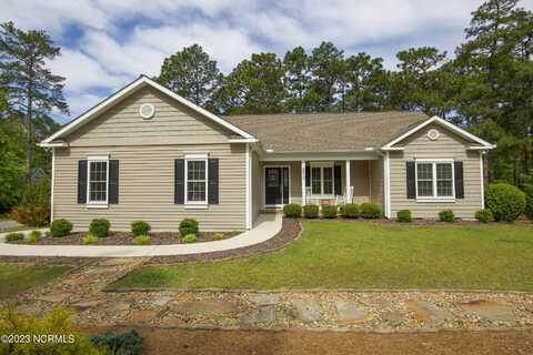 2675 Longleaf Drive SW, Pinehurst, NC 28374