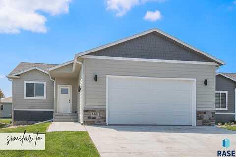 7825 E 44th St, Sioux Falls, SD 57110