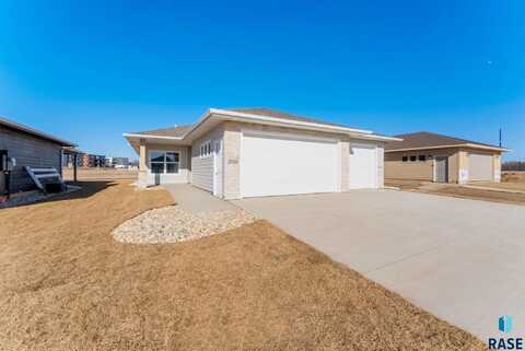 2316 E Tinley St, Brandon, SD 57005