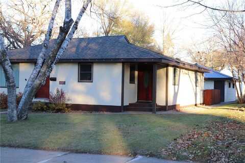 1004 Broadway Avenue S, Sauk Rapids, MN 56379