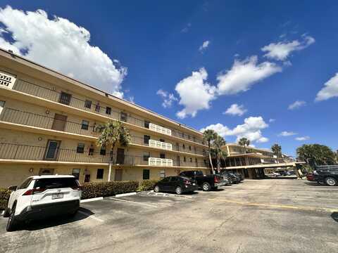 9355 SW 8th Street, Boca Raton, FL 33428