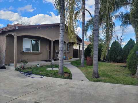 653 N Magnolia Avenue, Farmersville, CA 93223