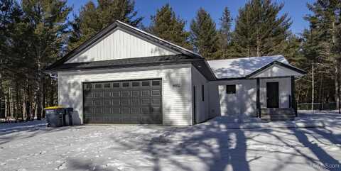 4402 Wranik, Eagle River, WI 54521